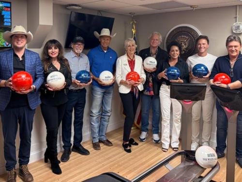 Pictured L-R: Chad Warrix, Deborah Allen, John Berry, Neal McCoy, Janie Fricke, T. Graham Brown, Kelly Lang, Bryan White, T.G. Sheppard